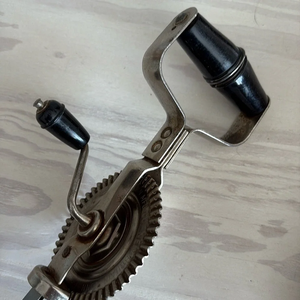 VTG Taplin Hand-Crank Egg Beater‎